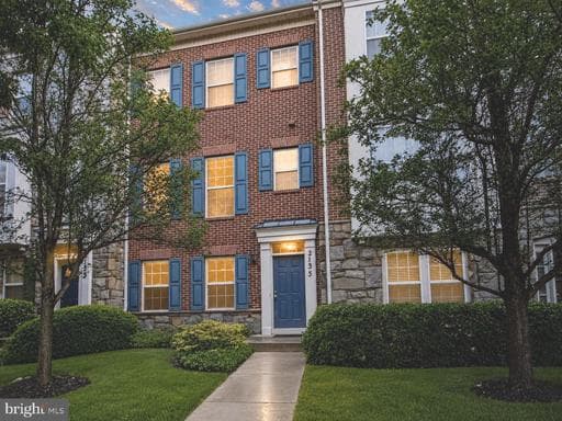 2133 CLARK PLACE