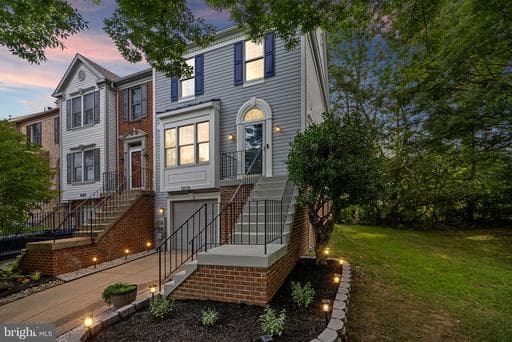 6109 GOTHIC LANE