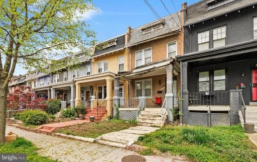 2626 10TH STREET