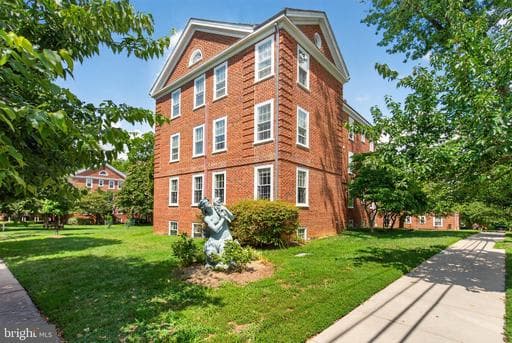 3901 Langley Ct NW, Washington, DC 20016-5529, United States