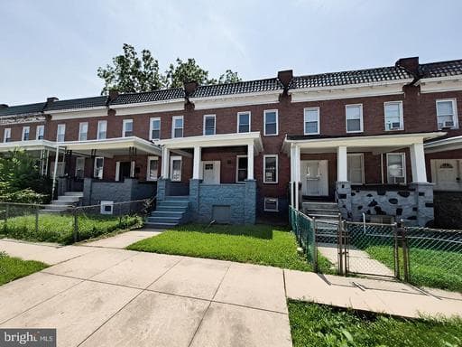 4914 QUEENSBERRY AVENUE - Photo 1