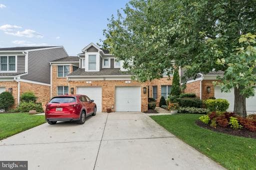 4 WOODCHESTER COURT 4