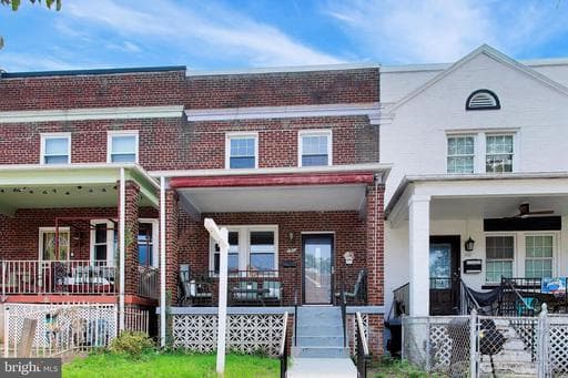 605 21ST STREET - Photo 1