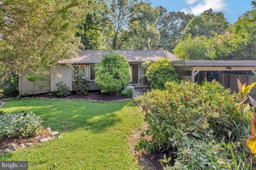 12321 HOLLYHOCK COURT