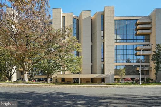 1101 S ARLINGTON RIDGE ROAD 304