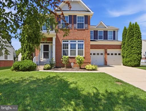 8888 PADDOCK LANE