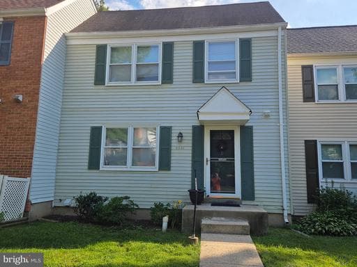9031 Piney Grove Dr, Fairfax, VA 22031-2022, United States