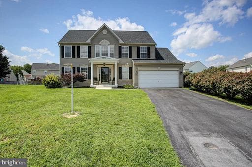 10004 Shirley Ct, Hagerstown, MD 21740-9602, United States