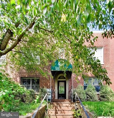 330 14th Pl NE, Washington, DC 20002-6454, United States