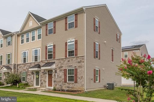 2723 Wheatland WAY FREDERICKSBURG VA 22408