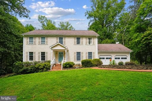 8212 Honeysuckle Rd, Manassas, VA 20112-4640, United States