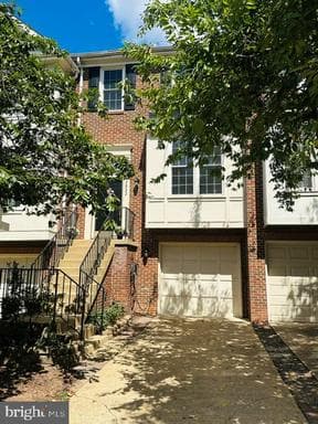 3922 Charles Ave, Alexandria, VA 22305-2059, United States