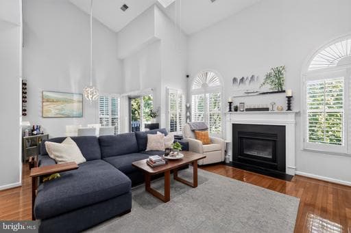 2331 HENSHAW PLACE 301