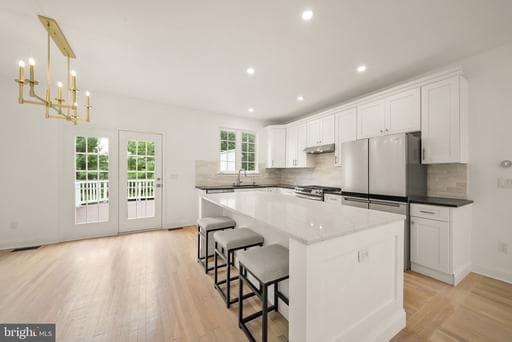 43809 Lees Mill Sq, Leesburg, VA 20176-3826, United States