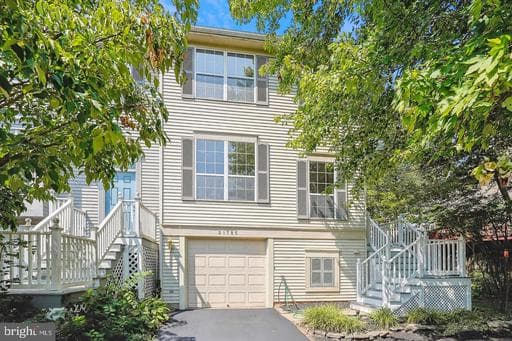 21785 Goldstone Ter, Sterling, VA 20164-7031, United States