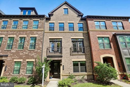 22339 Trailview Crossing Ter, Ashburn, VA 20148-7371, United States