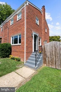 4335 Utica Ave, Alexandria, VA 22304-4946, United States - Photo 1