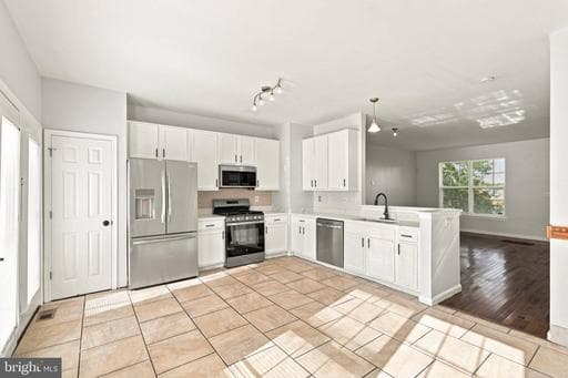 6103 Furley Way, Baltimore, MD 21206-3561, United States