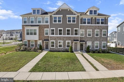 11197 Conway Pl, White Plains, MD 20695-4297, United States