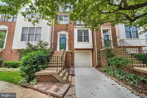 3913 Charles Ave, Alexandria, VA 22305-2055, United States