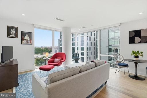 37 L ST SE #902,WASHINGTON,DC,20003,WASHINGTON