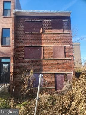 732 51st St NE, Washington, DC 20019-5504, United States - Photo 1