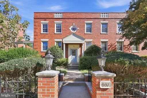 607 Bashford Ln, Alexandria, VA 22314-1144, United States