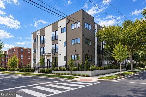 2117 M ST NE #3B,WASHINGTON,DC,20002,WASHINGTON