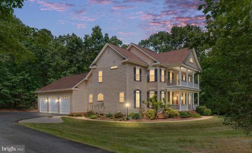 8622 Laroque Run Dr, Fredericksburg, VA 22407-1911, United States