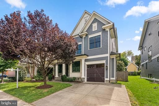 4510 Maple Ave, Bethesda, MD 20814-4735, United States