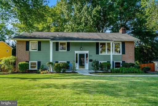 2421 Stirrup Ln, Alexandria, VA 22308-2149, United States