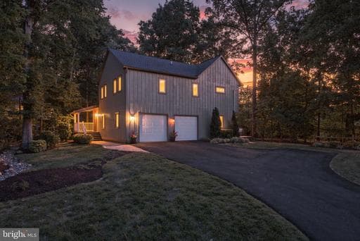 14 Wiltshire Ct E, Sterling, VA 20165-5677, United States