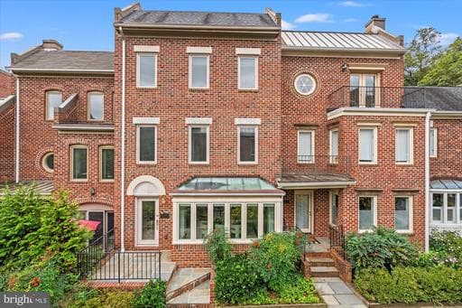 4024 Chancery CT NW WASHINGTON DC 20007