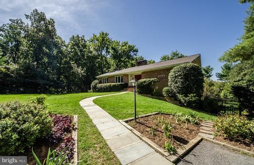 2101 Whiteoaks Dr, Alexandria, VA 22306-2434, United States