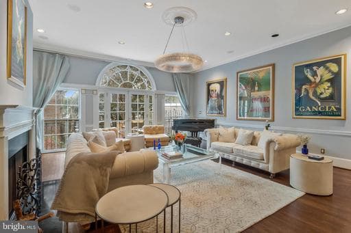 3230 Volta Pl NW, Washington, DC 20007-2731, United States