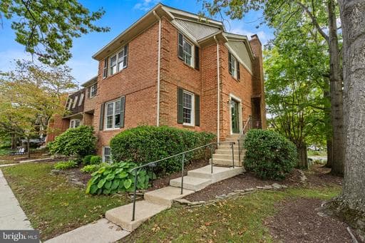 8265 Cedar Landing Ct, Alexandria, VA 22306-3255, United States