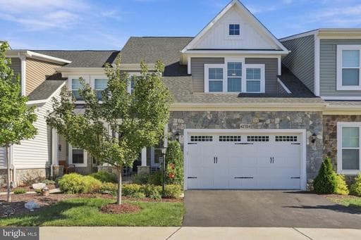 42724 Cushing Ter, Ashburn, VA 20148-1903, United States
