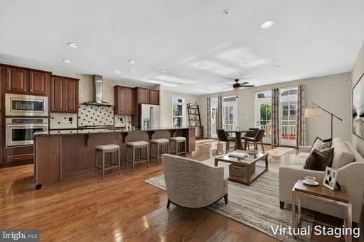 44687 Collingdale Ter, Ashburn, VA 20147-3238, United States