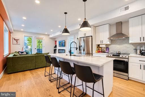 1009 Rhode Island Ave NE, Washington, DC 20018-1833, United States