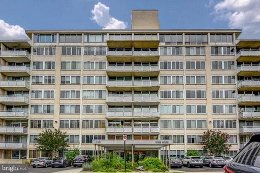 1301 S Arlington Ridge Rd, Arlington, VA 22202-1901, United States - Photo 1