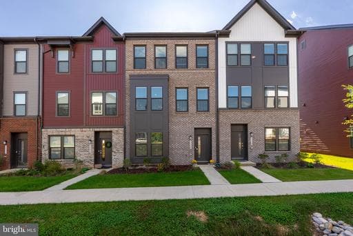 3208 Reservoir Ln, Laurel, MD 20724-1300, United States
