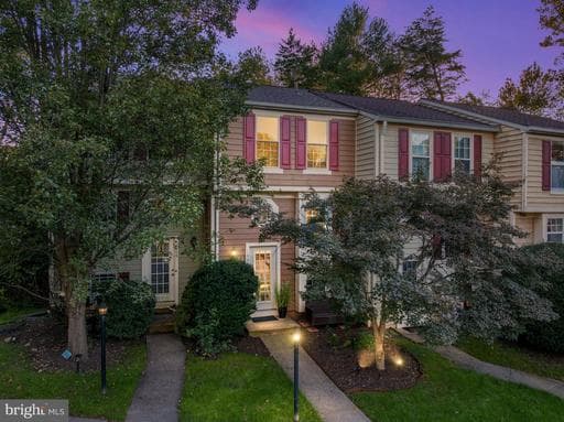 1606 Fieldthorn Dr, Reston, VA 20194-1531, United States