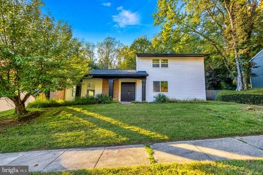 8715 Baskerville Pl, Upper Marlboro, MD 20772-5101, United States