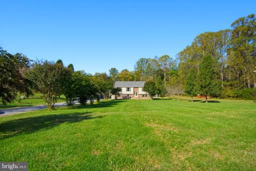 17 Rose Hill Farm Dr, Stafford, VA 22556-6402, United States