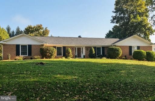 104 Stuart Dr, Winchester, VA 22602-5115, United States