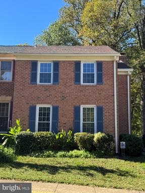 3891 Bradwater St, Fairfax, VA 22031-3708, United States