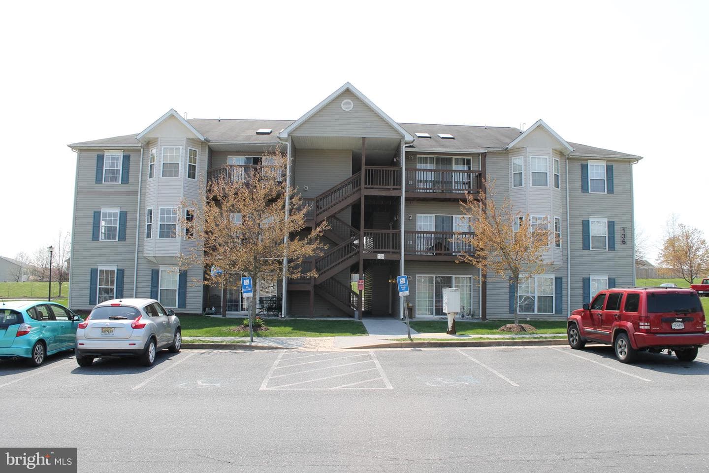 136 BROOKLAND COURT 6