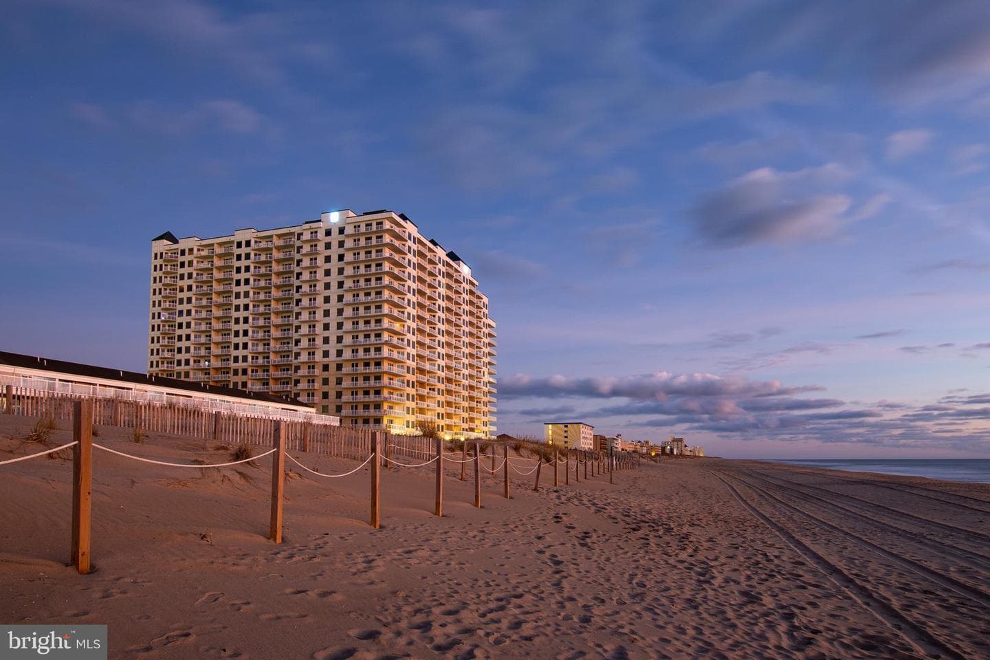2 48TH STREET 1402
