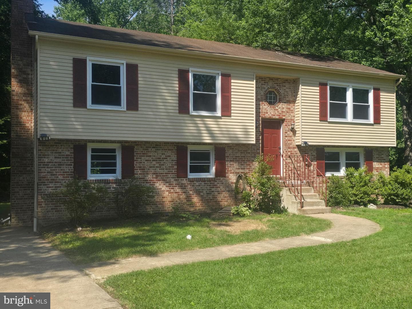 205 VINE PLACE