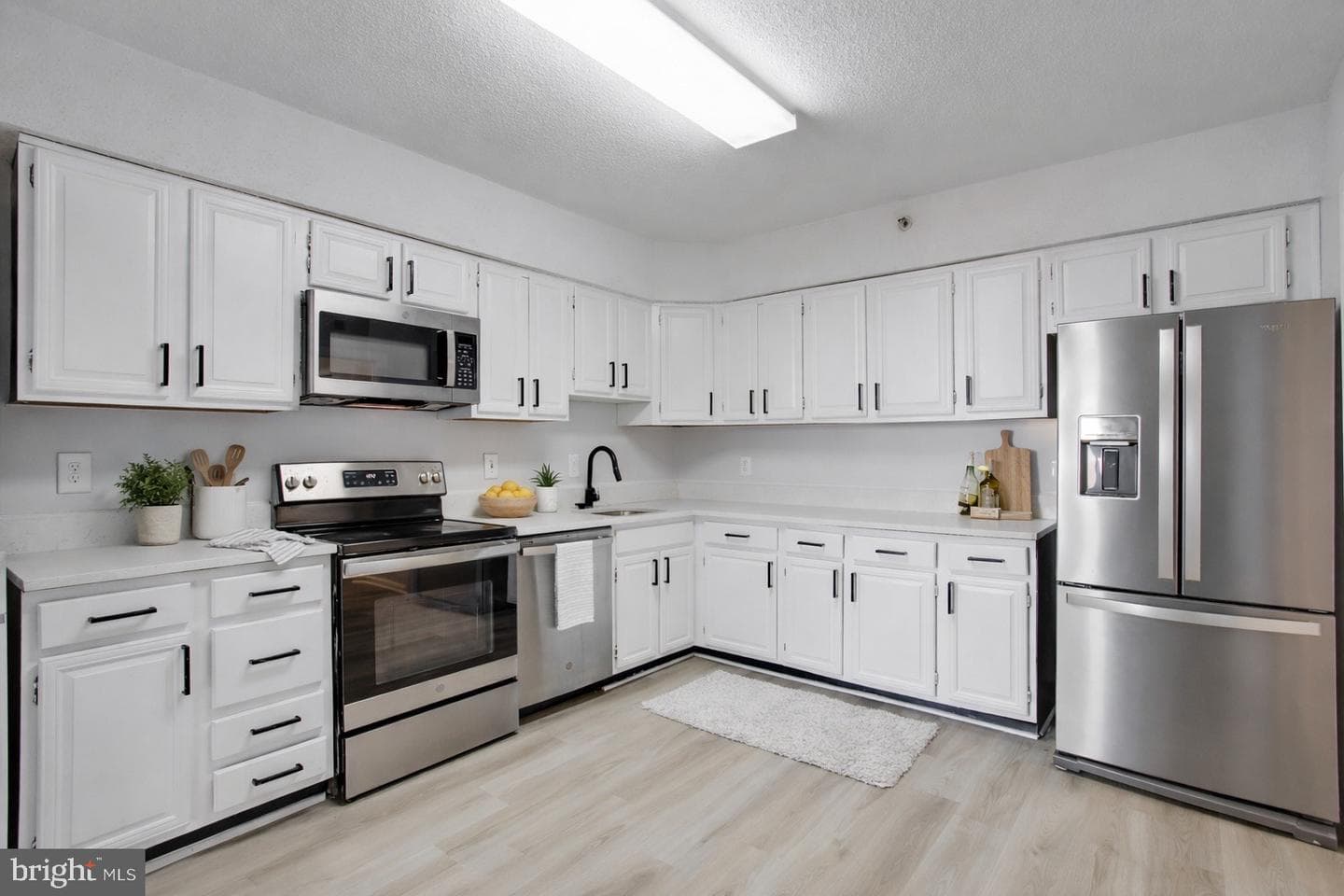 3713 S GEORGE MASON DR #1506,FALLS CHURCH,VA,22041,FAIRFAX